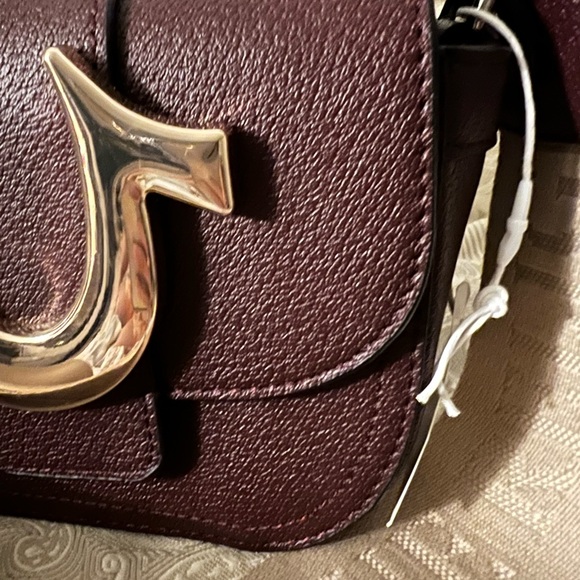 True religion crossbody bag🙏❤️ - Picture 8 of 13